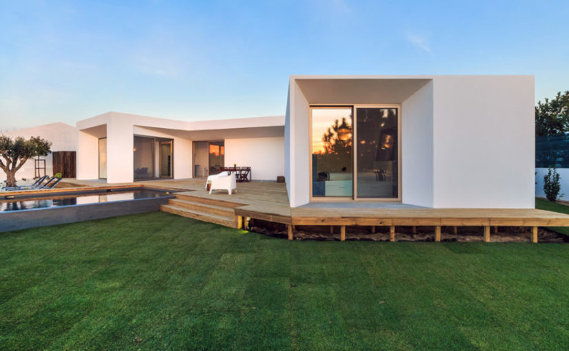 Czas budowy domu jest nie tylko wyjątkowy ale dodatkowo niezwykle oporny.