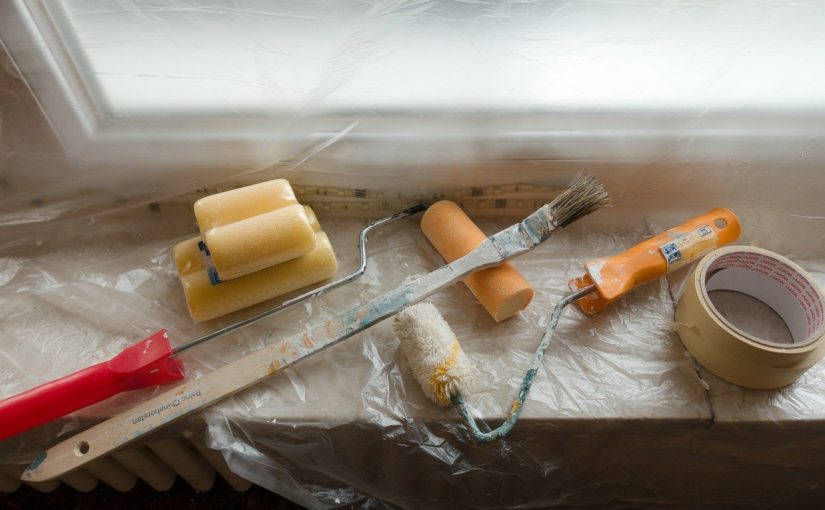 Planując renowacja mieszkania wskazane jest wcześniej szykować się do niego.