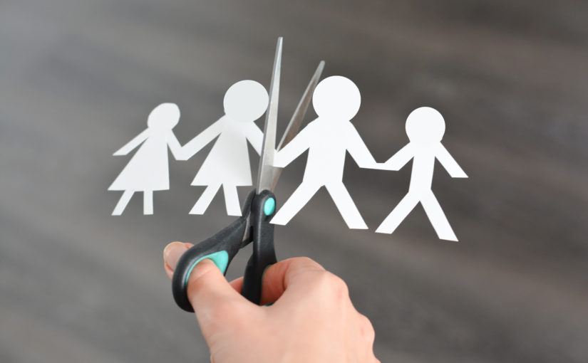 Adwokat to prawnik, jakiego zadaniem jest doradztwo porady z kodeksów prawnych.